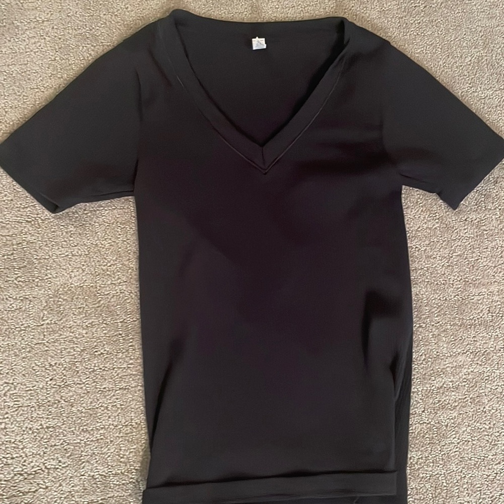 Athleta shirt